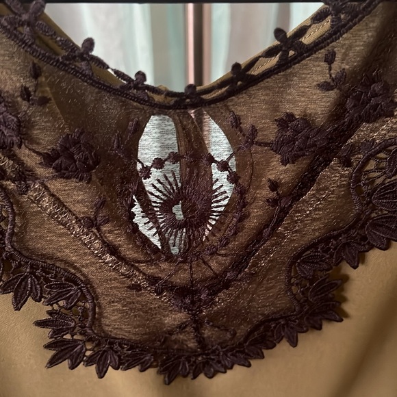 Brand new without tags BEAUTIFUL top - Picture 9 of 9